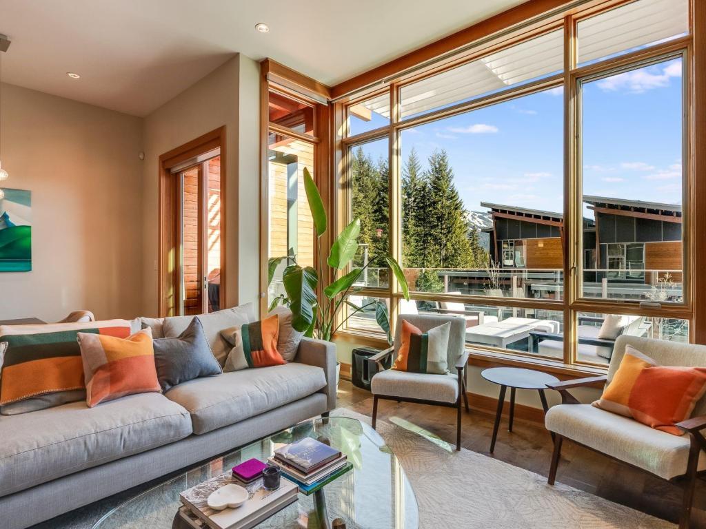 34-8400 Ashleigh McIvor Drive