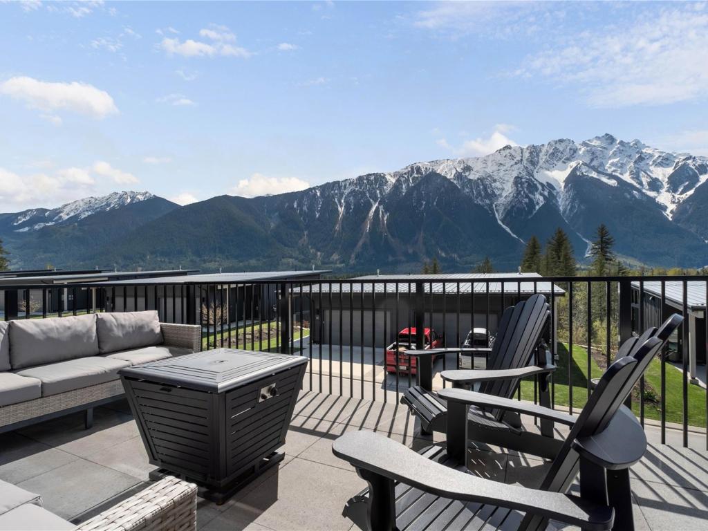 41-4000 Sunstone Way