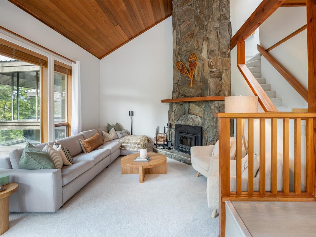 206-6117 Eagle Drive