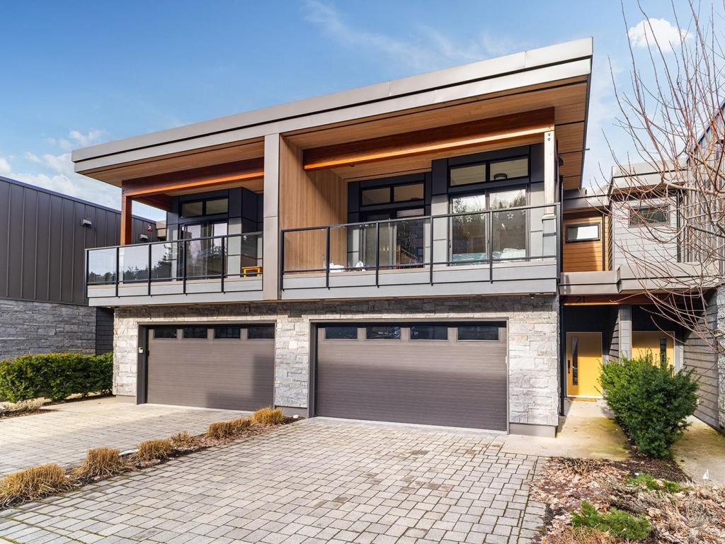 21-1350 Cloudburst Drive