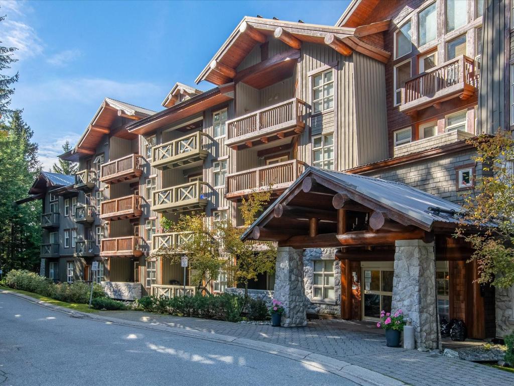 212-4660 Blackcomb Way