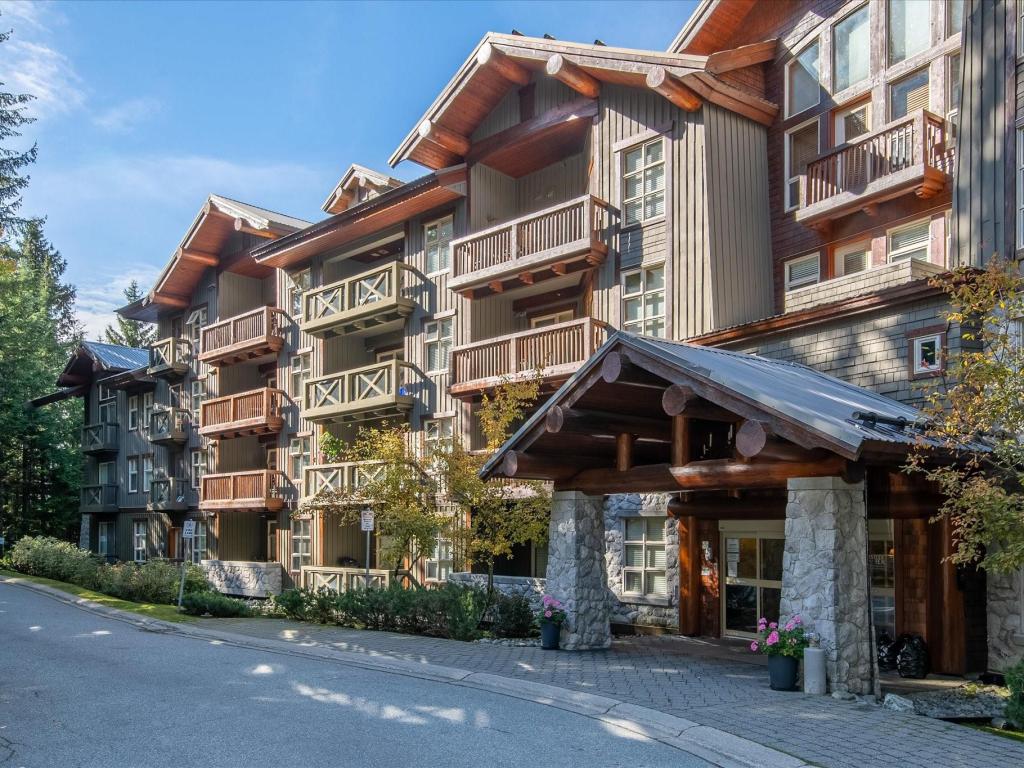 311-4660 Blackcomb Way