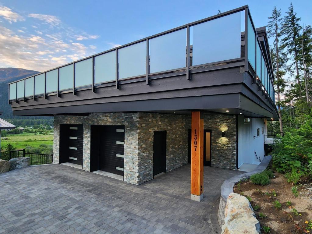 SL3-1307 Eagle Drive