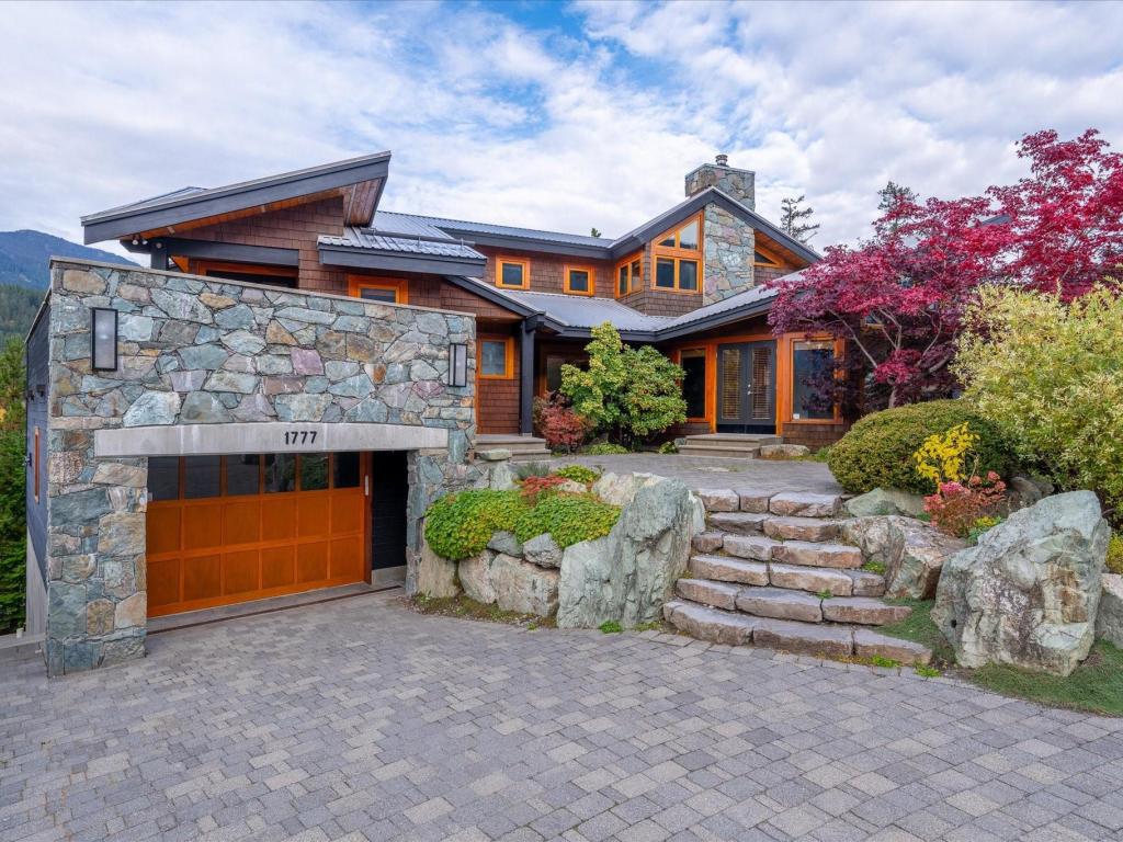 1777 Pinewood Drive
